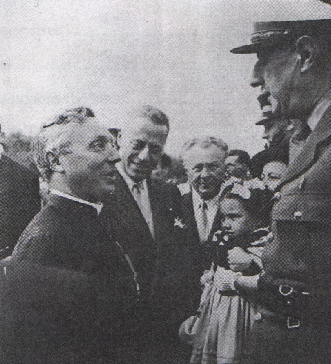 Henri Ploquin avec le Général de Gaulle (Bouvron, le 20 mai 1951)