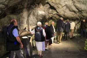 Passage à la Grotte