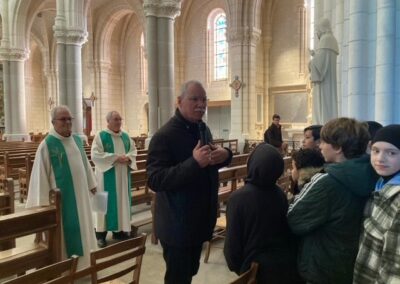 Présentation par le père François Renaud, vicaire général