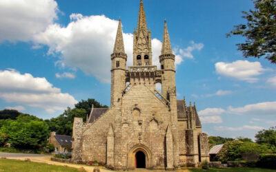 Pèlerinage des enclos paroissiaux en Bretagne