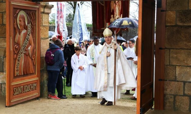 Entretien diocésain avec Mgr Percerou