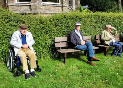 16 septembre : Monval - Détente dans le parc
