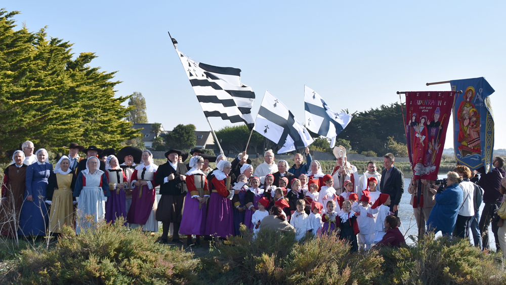 Bénédiction du nouveau clocher de l’église de Saillé
