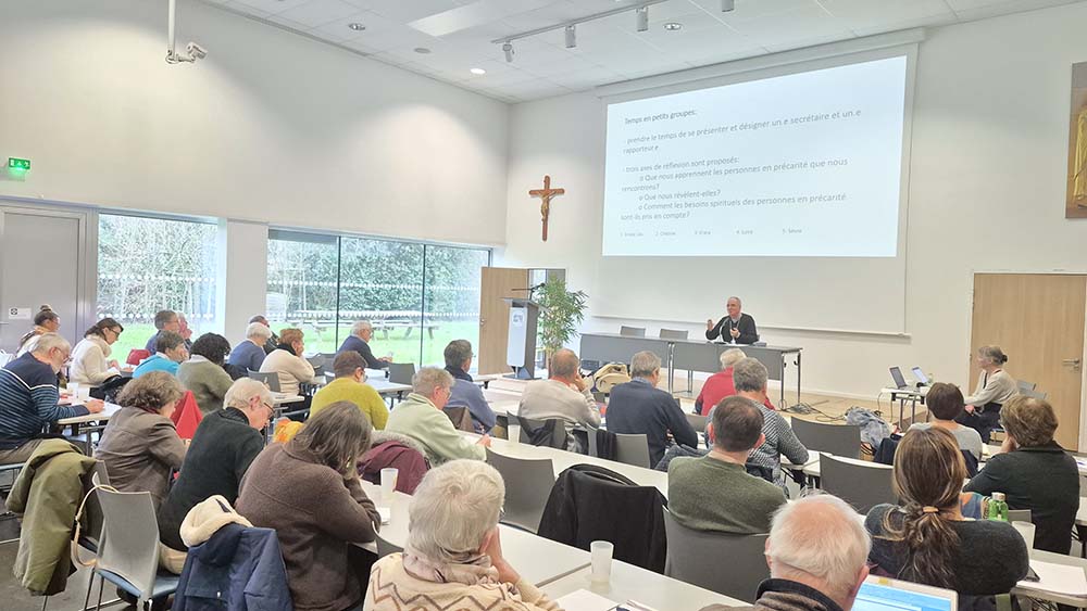 Matinée des pôles solidarité : « Tu l’a révélé aux tout-petits »